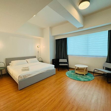 Avant At The Fort By Urban Realty Манила Экстерьер фото