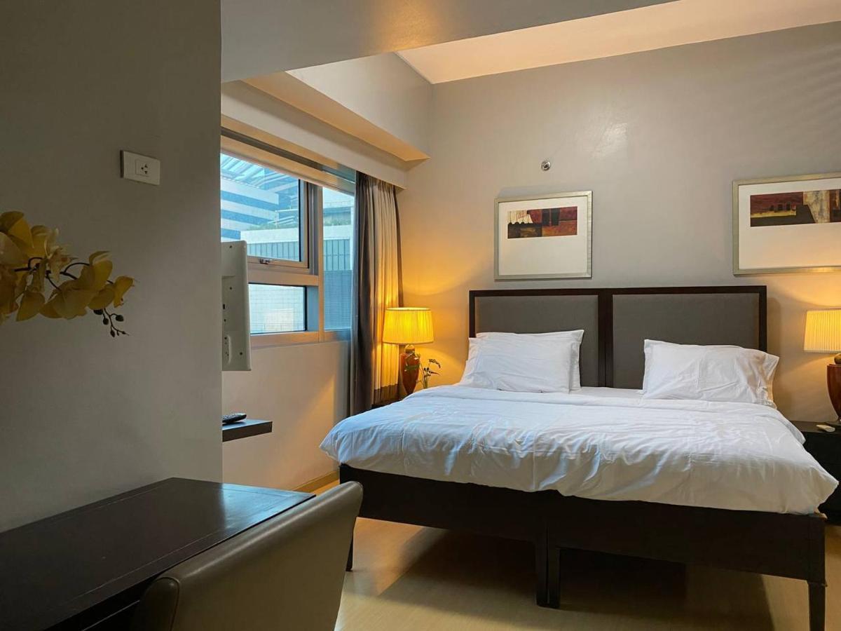 Avant At The Fort By Urban Realty Манила Экстерьер фото