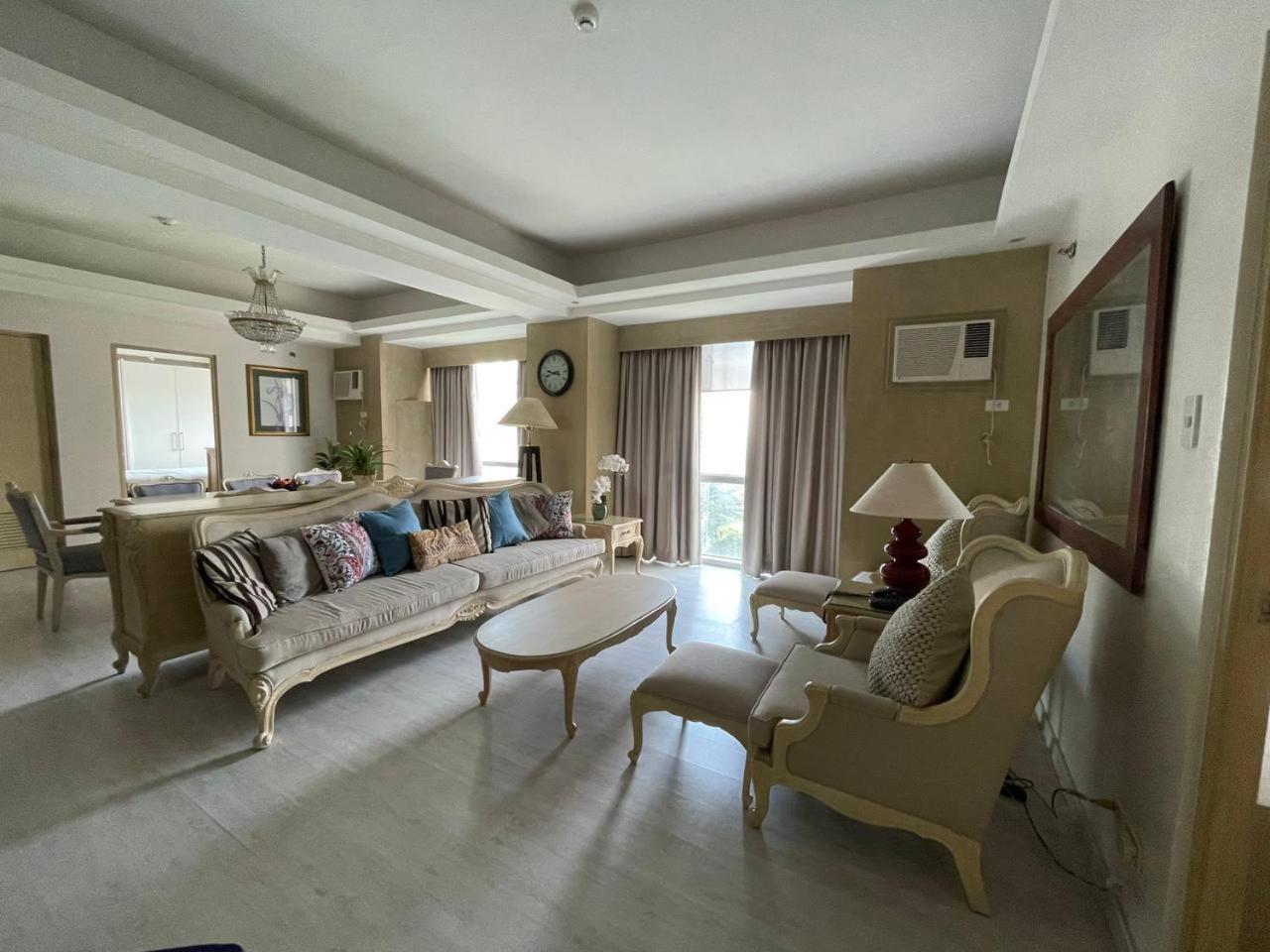 Avant At The Fort By Urban Realty Манила Экстерьер фото