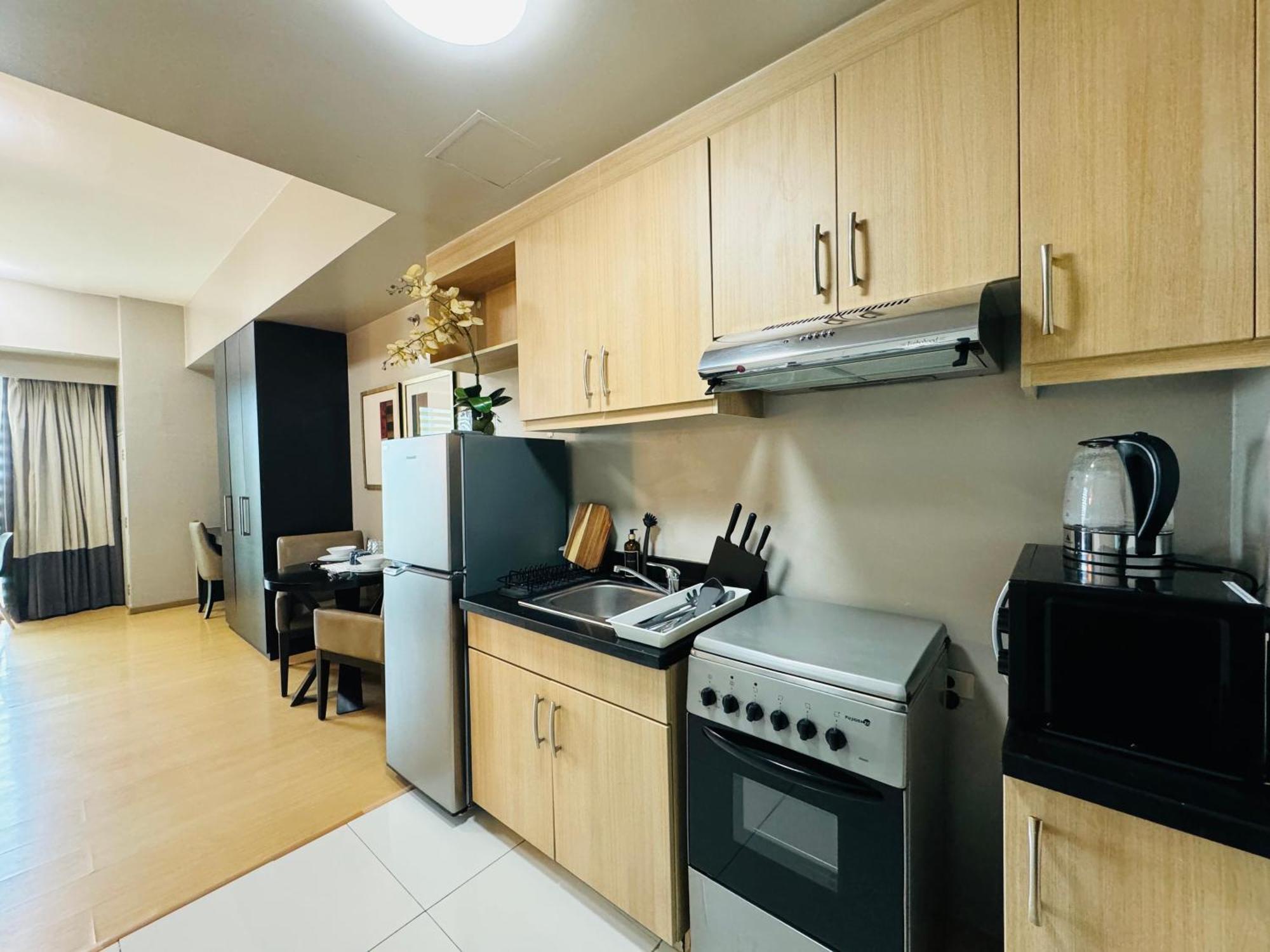 Avant At The Fort By Urban Realty Манила Экстерьер фото
